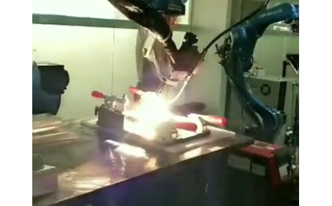 氬弧焊機器人，推拉絲脈沖鋁焊